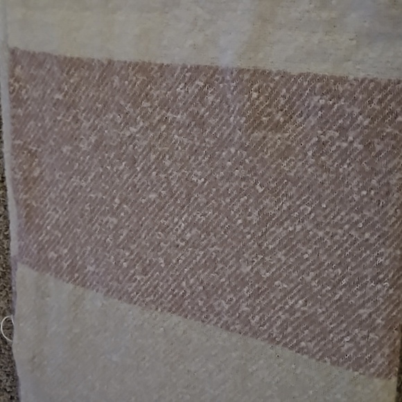 GENTLE FAWN Dusty Pink Color Block Fringe Winter Shawl Scarf - Picture 3 of 9